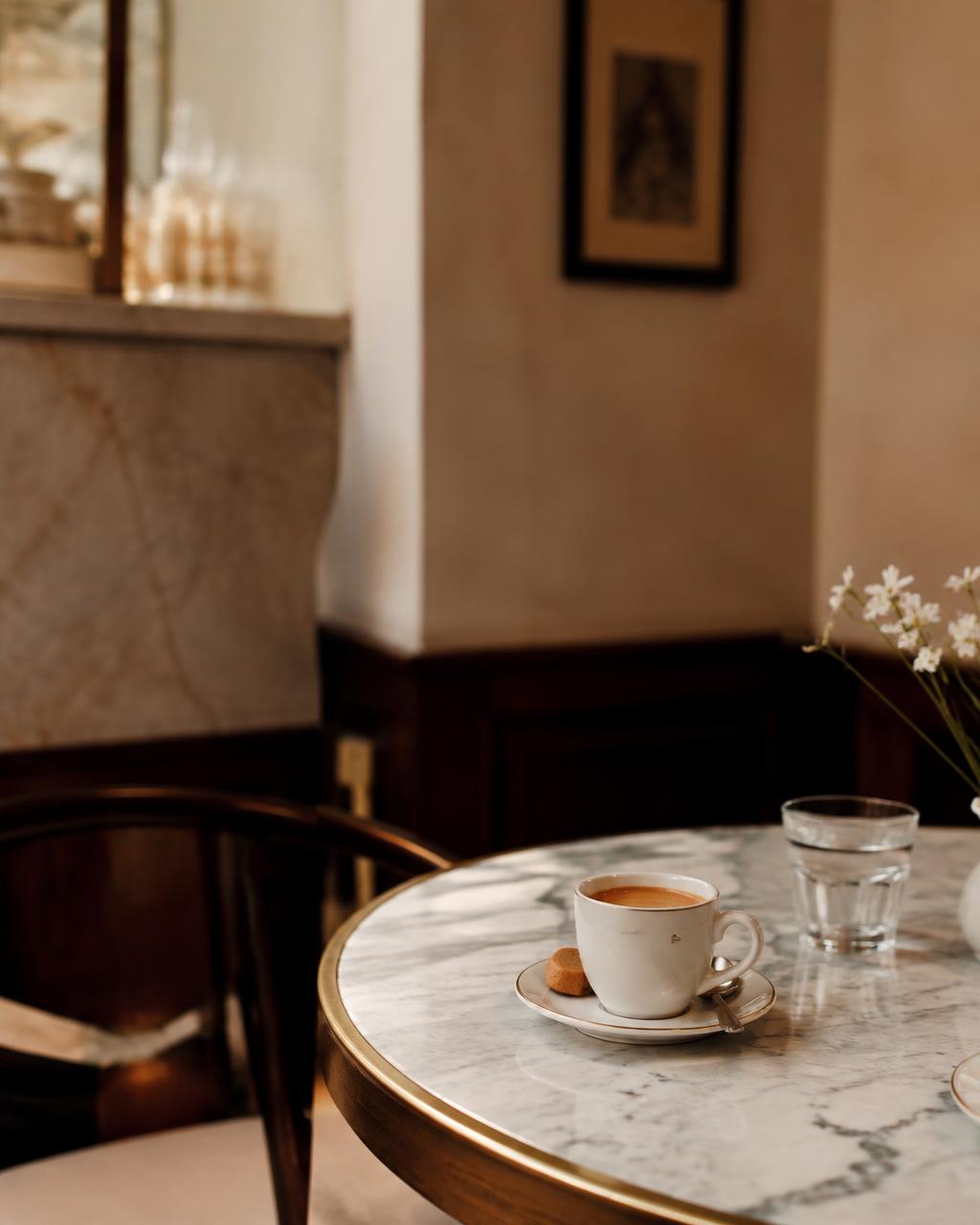 Cafés & Restaurants